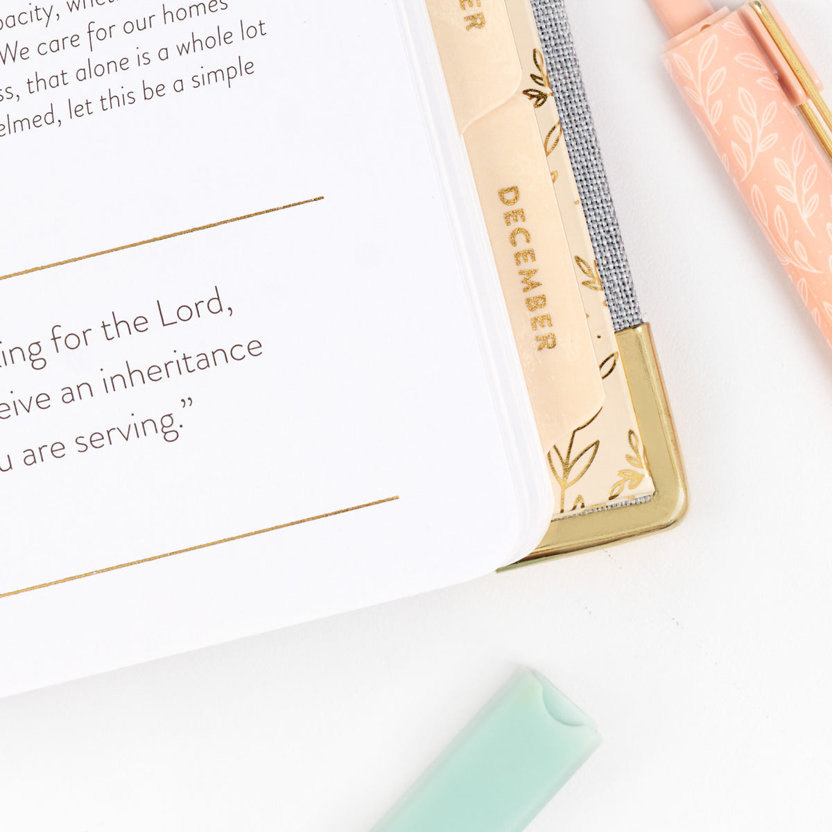 26-27 chambray work planner corner close up